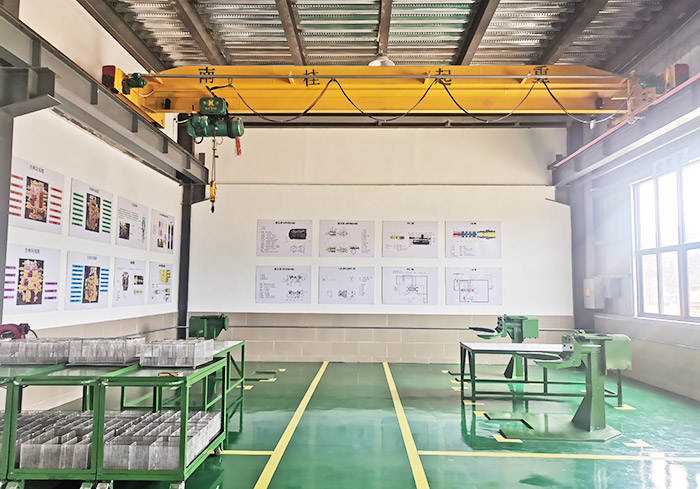 液压件无尘修理室